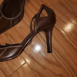 Nine West brown heels